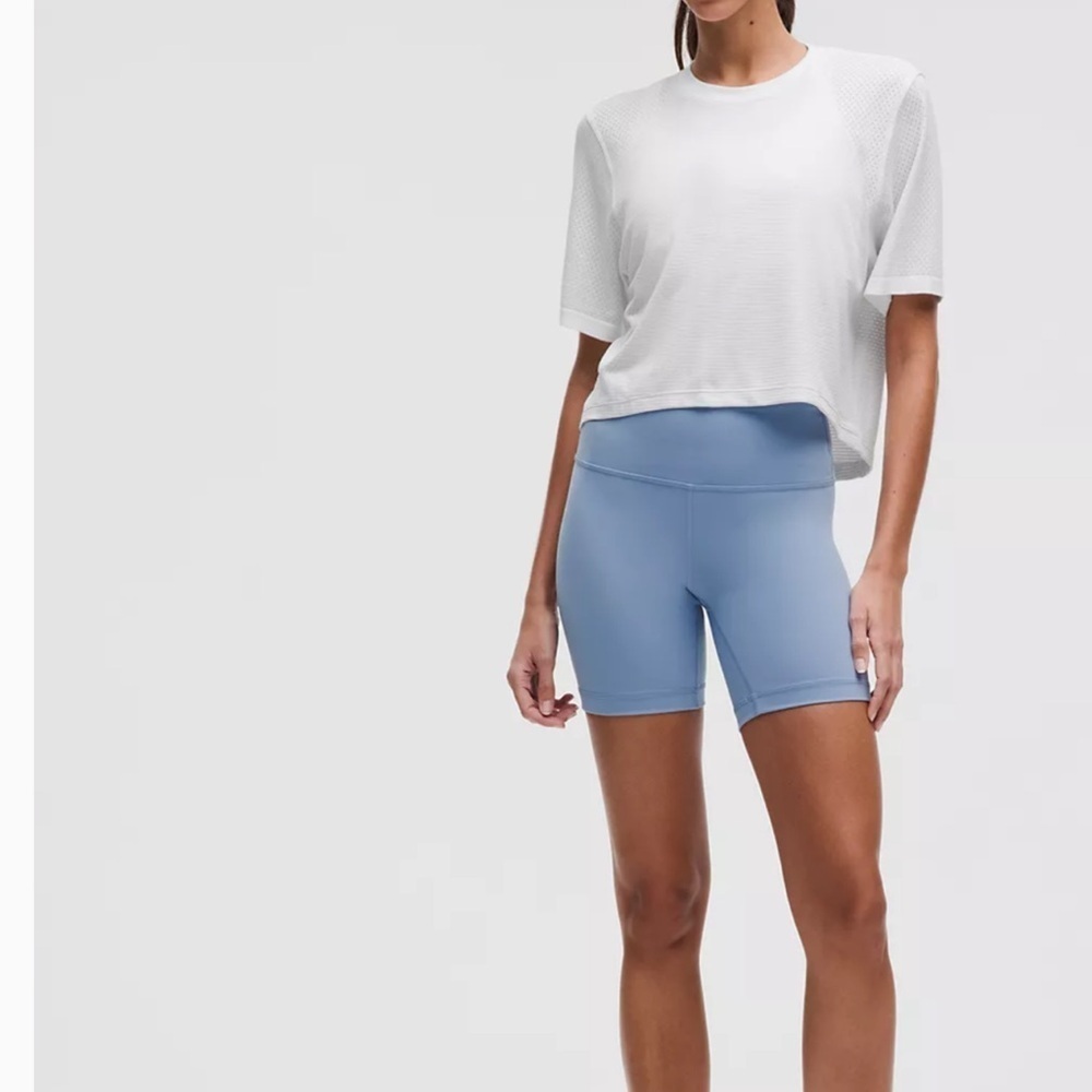 New w/o tag - Lululemon Athletica White Crop T-Shirt - Picture 3 of 3